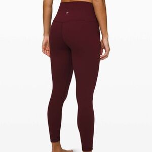 Lululemon Align Pant II 25"
Garnet | Size 10